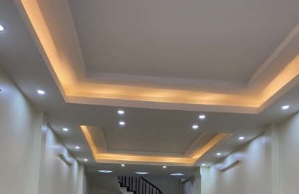 Bán nhà Gốc Đề, Hai Bà Trưng 27m2, hiện đại ở luôn, Thông 2 tỷ9.